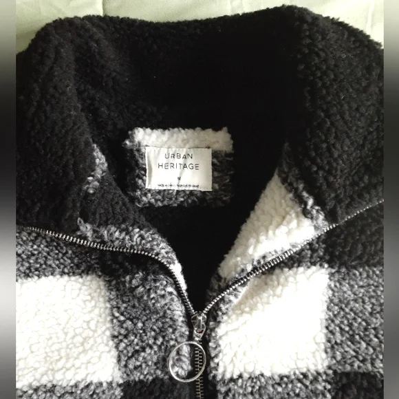 Fuzzy pullover checkered jacket - Picture 2 of 3